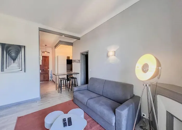 别墅 - Charming With Balcony 戛纳