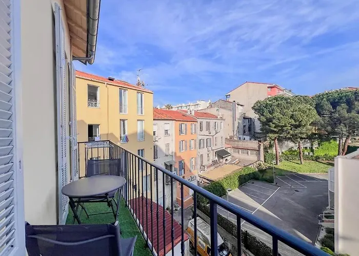 - Charming With Balcony